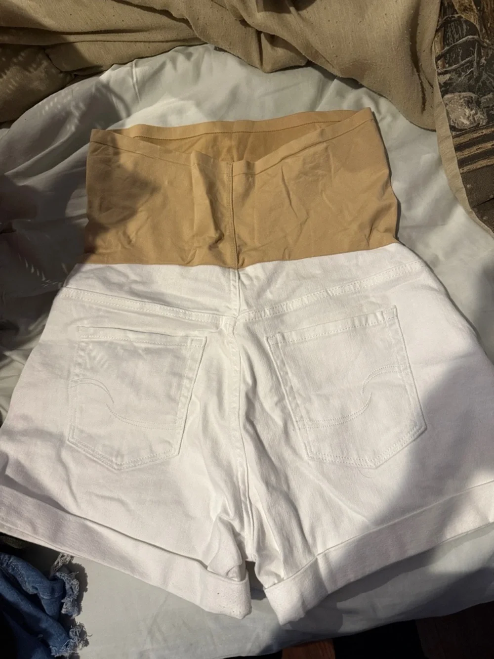 Maternity shorts - Picture 2 of 2